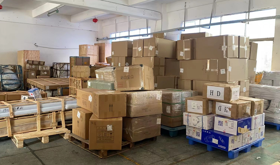 带电产品伊朗快递 内置电池产品发到伊朗